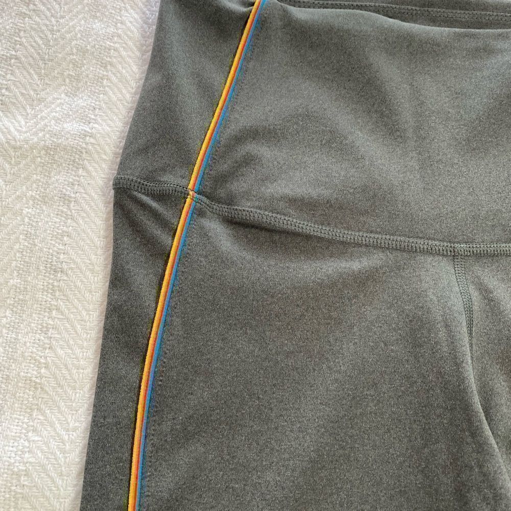 NIKE Women's Yoga Ankle Leggings - Picture 6 of 8